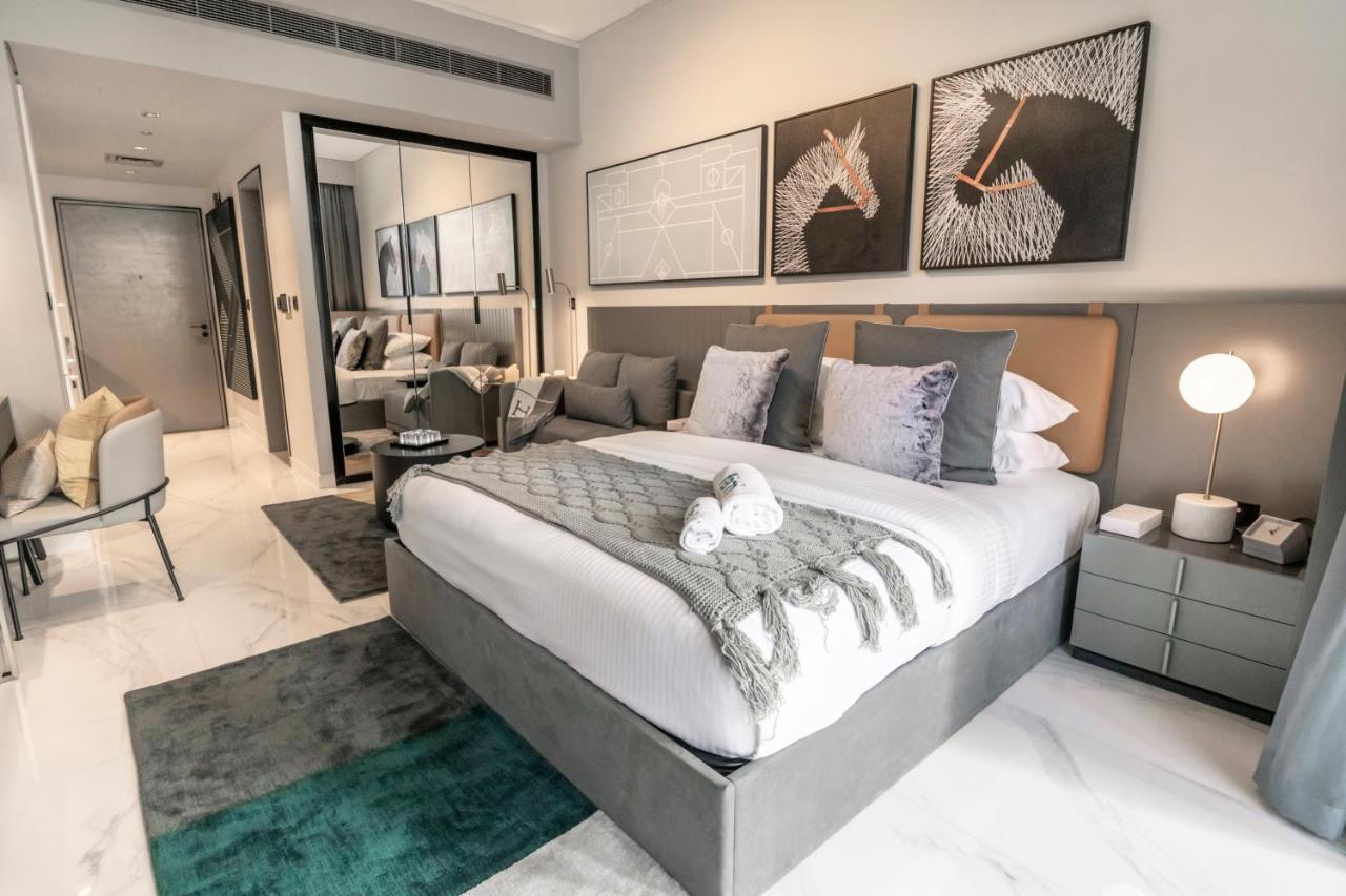 Fam Living - Urban - Mag318, 5 Mins To Burj Khalifa Apartment *