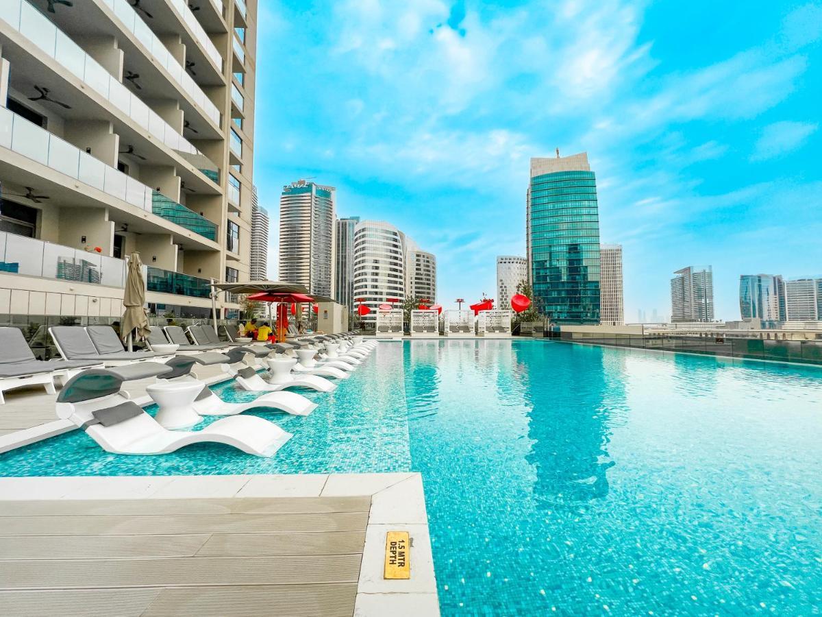 Fam Living - Urban - Mag318, 5 Mins To Burj Khalifa Apartment *